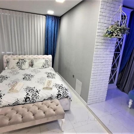 Puskin Close To Stefan Cel Mare Kischinau Exterior foto