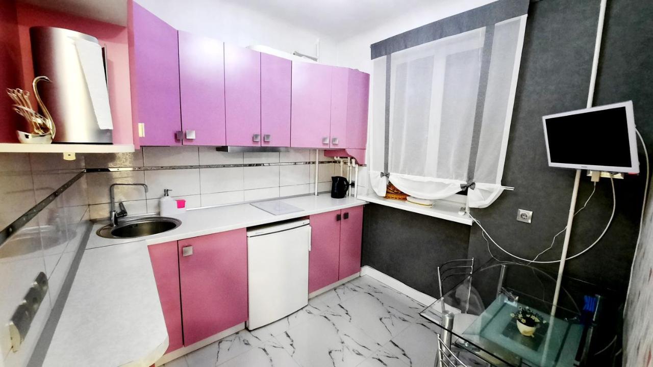 Puskin Close To Stefan Cel Mare Kischinau Exterior foto